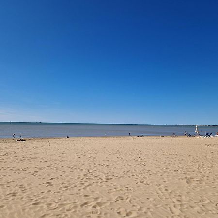 Bel Appartement T2 Avec Balcon, Wifi Et Parking Pres De La Plage - Fr-1-706-2 Châtelaillon-Plage Extérieur photo